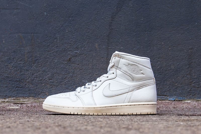 La Air Jordan 1 High Premium S'Offre Un Coloris "Pure Platinium"