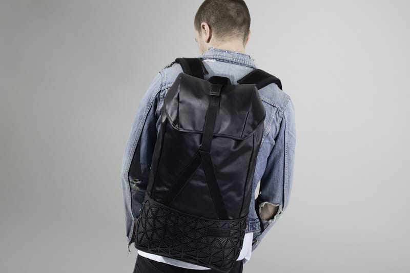 Découvrez Le Lookbook De Eastpak Lab Pour L'Été 2018