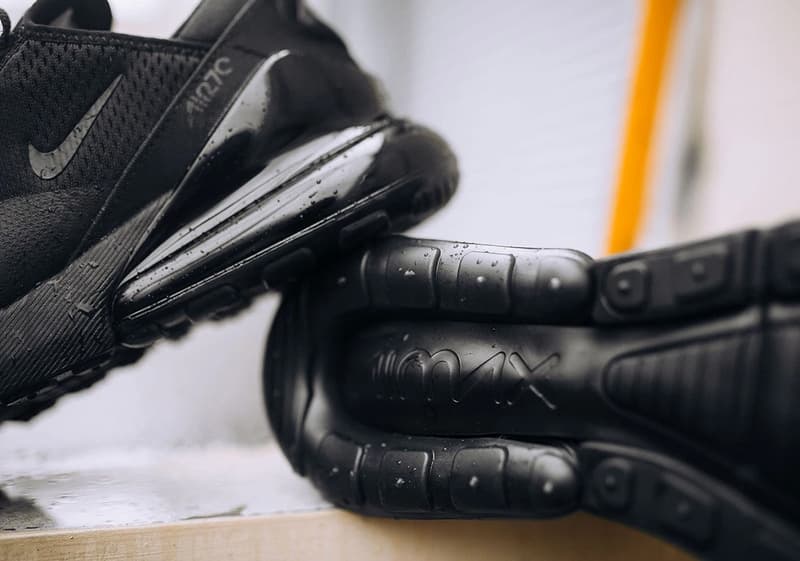 Nike Air Max 270 Triple Black Gros Plan