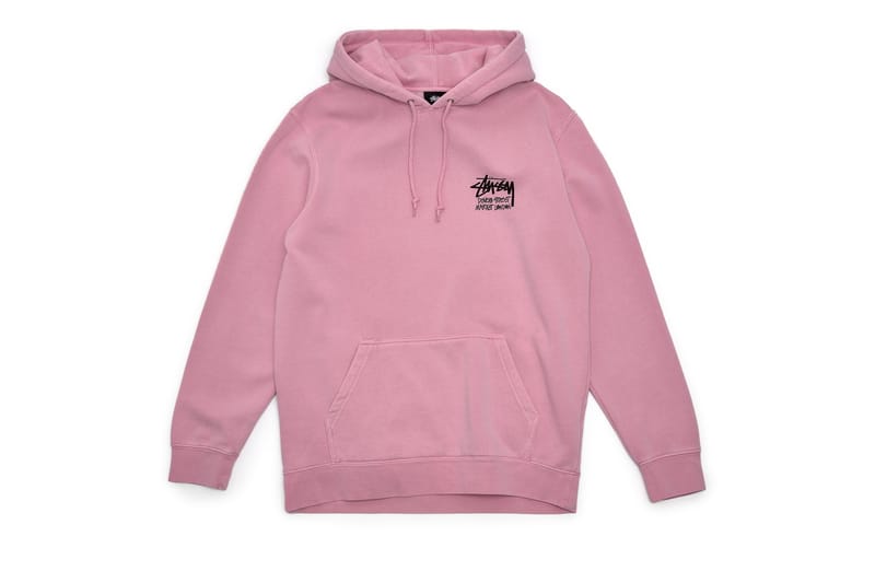 Stüssy Dévoile Des Hoodies Et Des T-Shirts En Exclusivité Pour DSM London