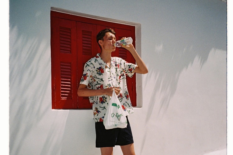 You Must Create Se Balade Dans Les Rues D’Athènes Pour L'Été 2018