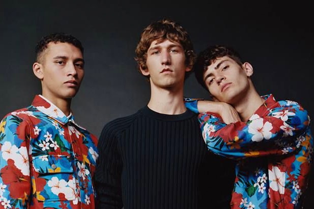 AMI Célèbre Les Beaux Jours Avec Une Collection Fleurie