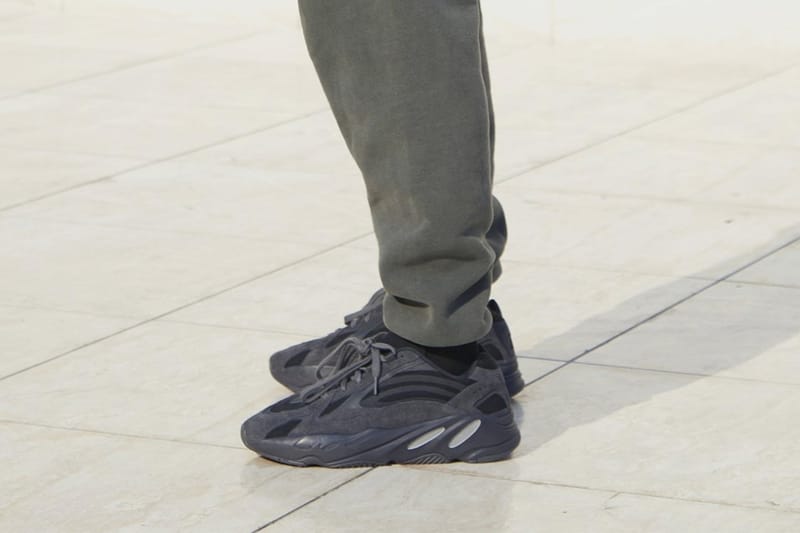 YEEZY SUPPLY Révèle Des Nouvelles YEEZY Dans Le Coloris "Utility Black"