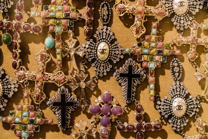 Exposition Les Corps Célestes : La Mode Et L'Imaginaire Catholique