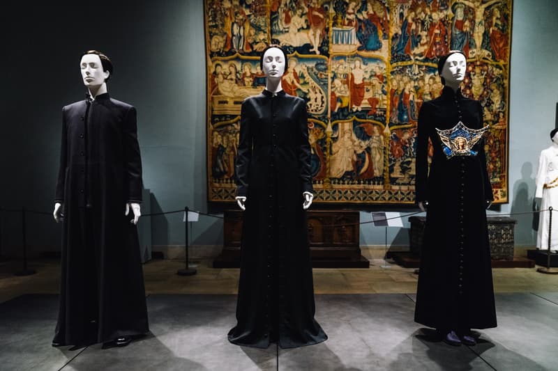 Exposition Les Corps Célestes : La Mode Et L'Imaginaire Catholique