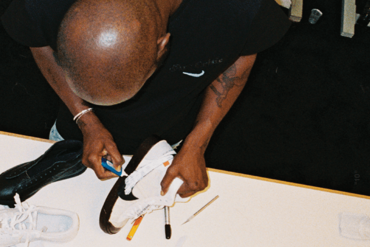 Virgil Abloh Nike The Ten TEXTBOOK