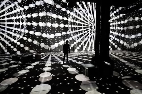 Pénétrez Dans La Plus Grande Exposition D'Intelligence Artificielle Au Monde