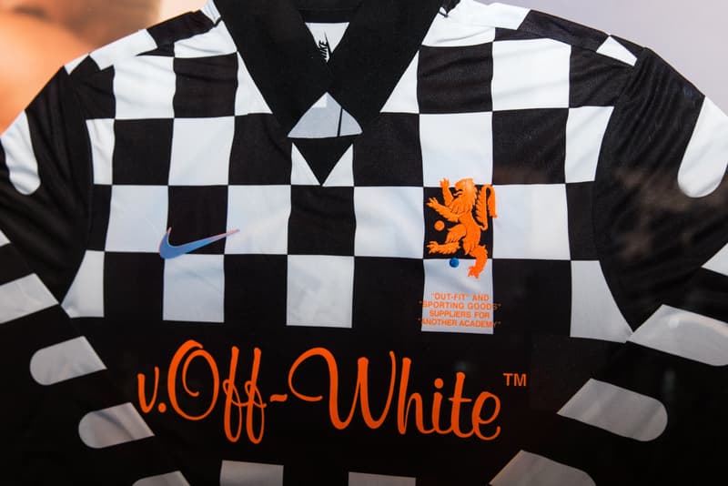 Photo Off-White™ x Nike Maillot