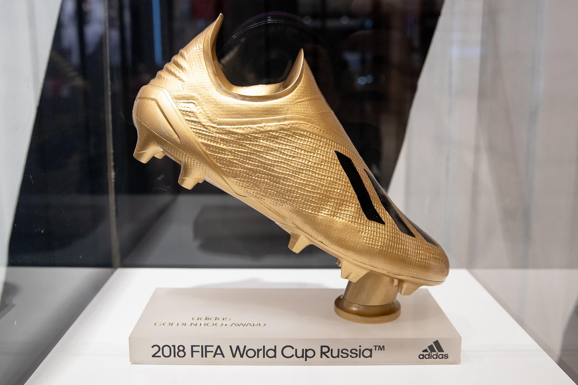Photo Trophées Coupe du monde adidas