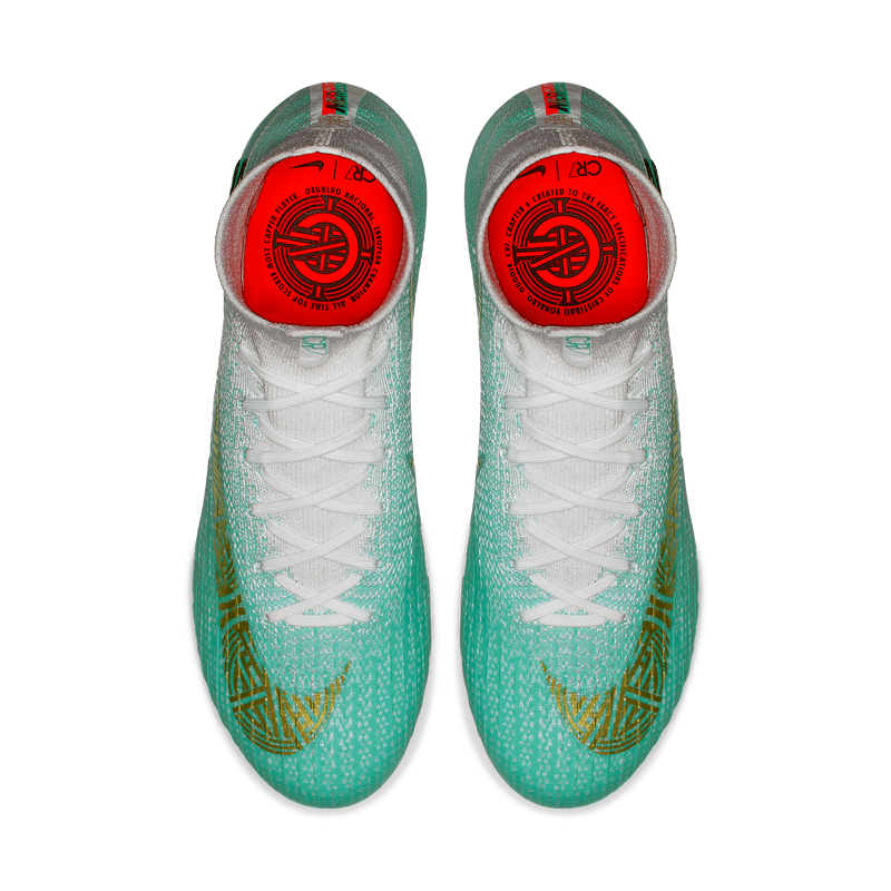 Cristiano Ronaldo, Crampons, Nike Mercurial