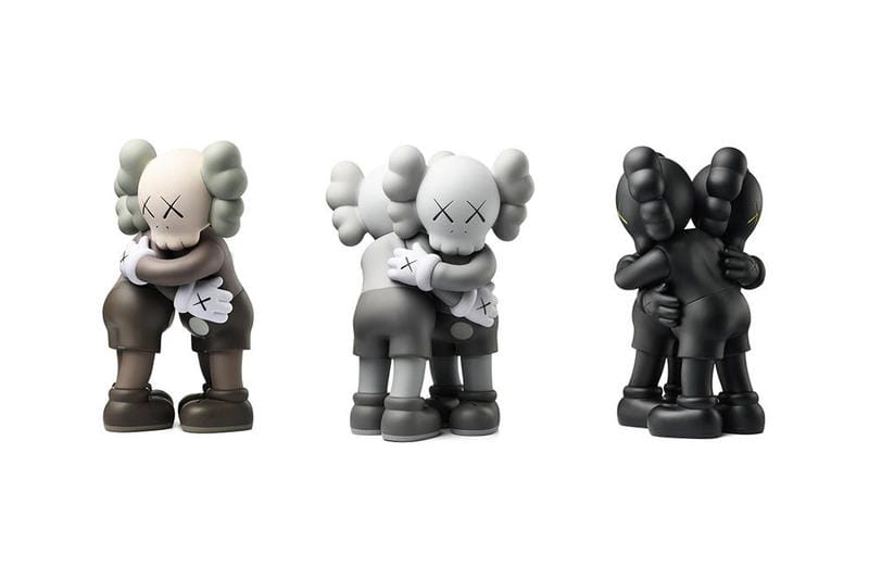 KAWS Annonce La Date De Sortie De Sa Nouvelle Série De Sculptures 'Together'