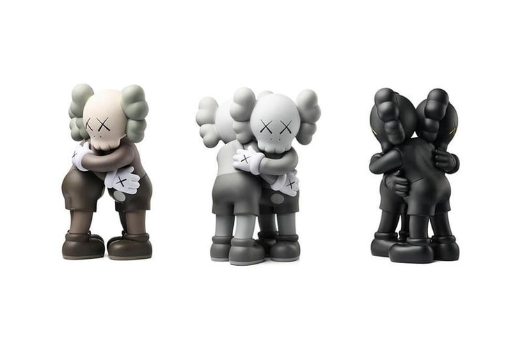 KAWS Annonce La Date De Sortie De Sa Nouvelle Série De Sculptures 'Together'
