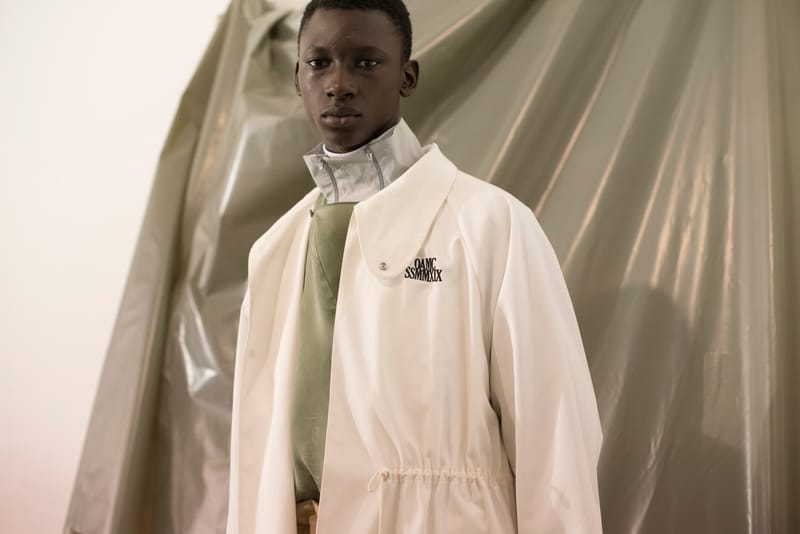 Dans Les Backstages Du Défilé OAMC Pour La Fashion Week De Paris Printemps/Été 2019