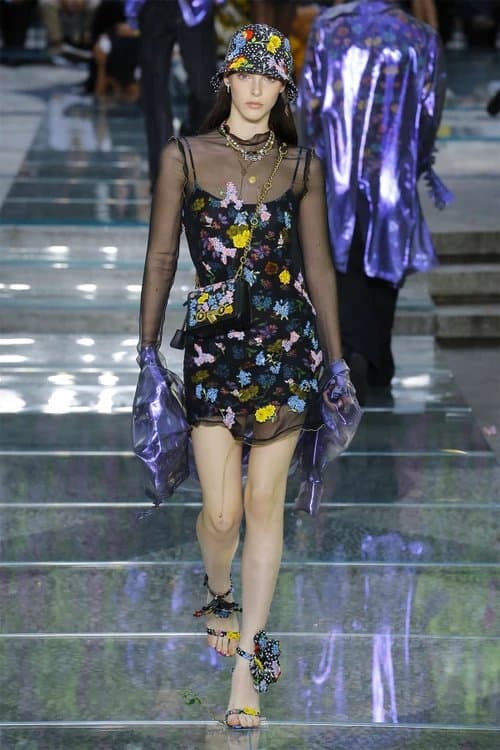 Versace Printemps Été 2019 Défilé Kendall jenner Bella Hadid