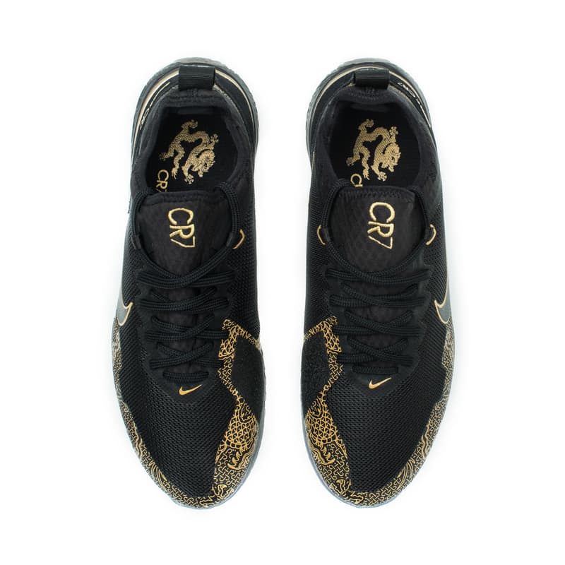 Cristiano Ronaldo, Chine, Crampons, Collection