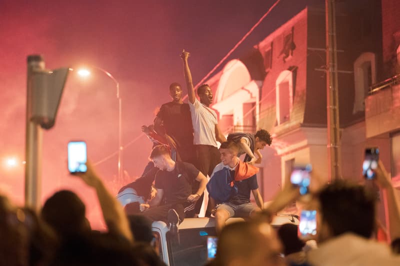 Photos Des Supporters Des Bleus