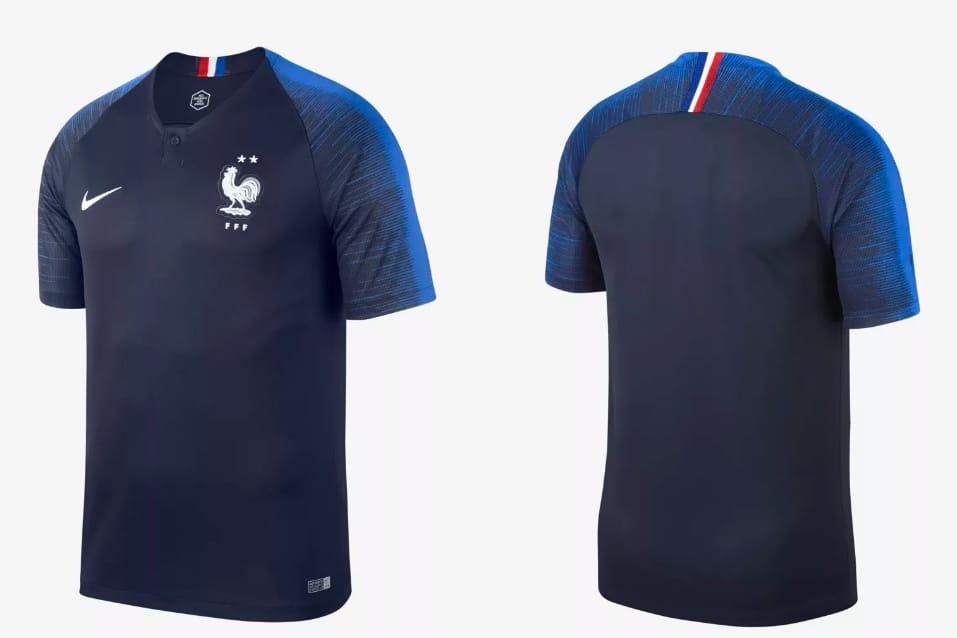 Maillot de foot Taille S-M-L Neuf avec emballage équipe de France 2 étoiles 