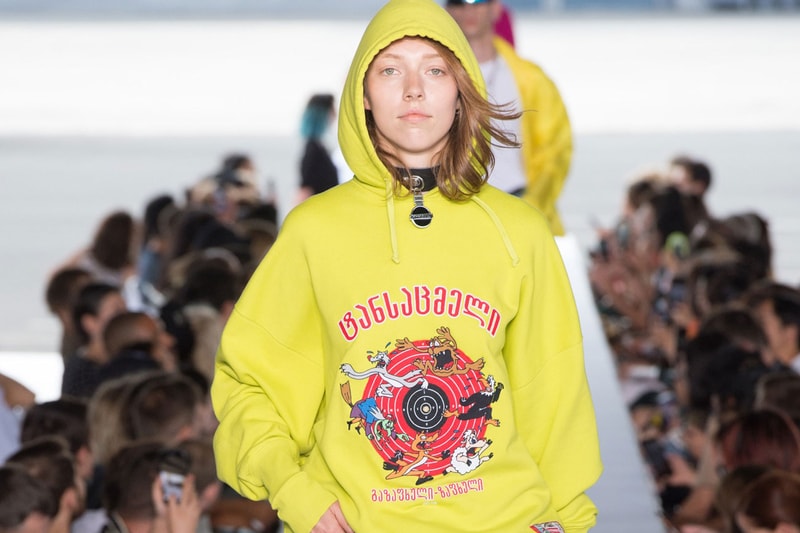 Vetements Printemps/Eté 2019 Réalité Augmentée Hoodie