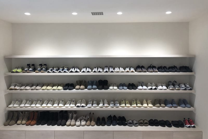 Kanye West Partage Un Aperçu De Sa Collection De Sneakers Où Se Dévoilent Des Paires Inédites