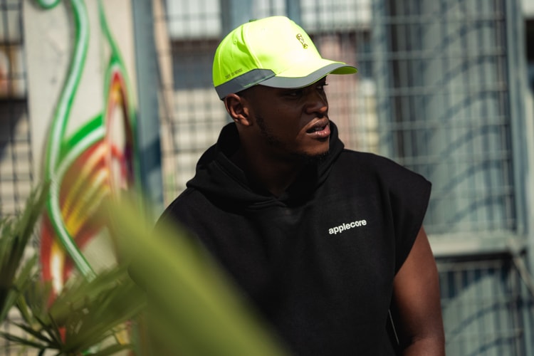 Gros Plan Sur Les Pièces applecore Portées En Avant-Première Dans Le Clip De Niska "W.L.G"