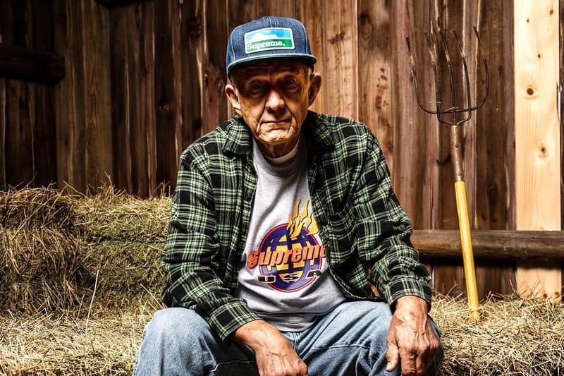 Après Avoir Piqué Supreme Avec Humour, Les Fermiers De Farmland Foods Sortent Leur Propre Lookbook