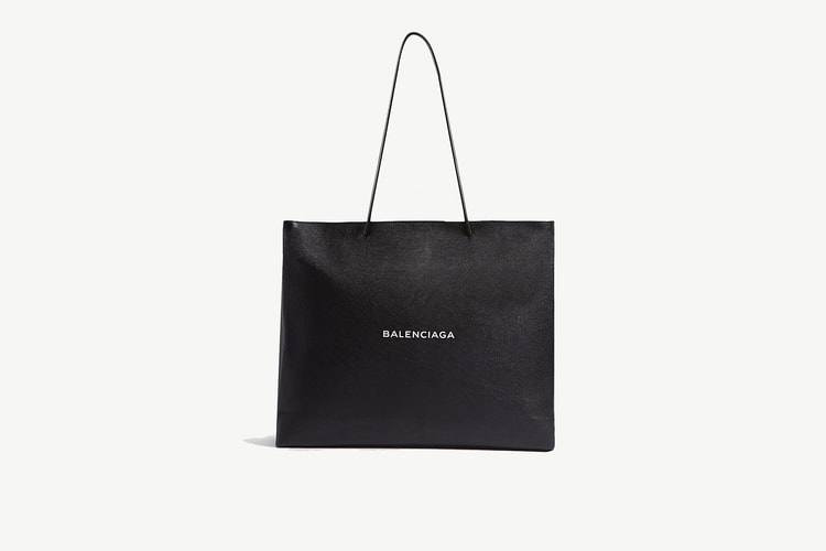 Faites Votre Shopping Avec Style Grâce À Ces Sacs Balenciaga À 2,190$