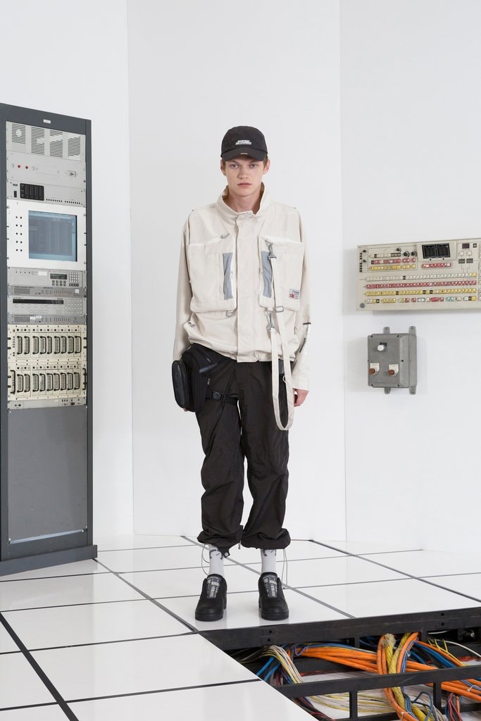 C2H4 lookbook system on carbon automne hiver 2018