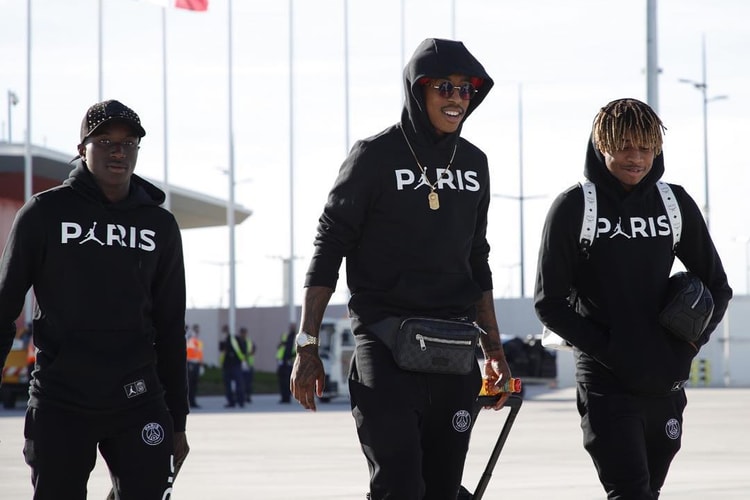 La Collab PSG x Air Jordan S'Exhibe Sur Les Joueurs Lors De Leur Arrivée À Liverpool