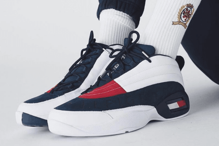 Ronnie Fieg Tease Une Sneaker En Collaboration Avec Tommy Hilfiger