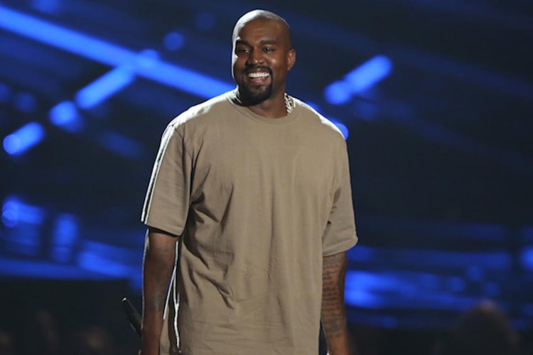 Kanye West Dévoile Des Chaussons YEEZY Inspirés Des BOOST 350 V2 "Beluga"