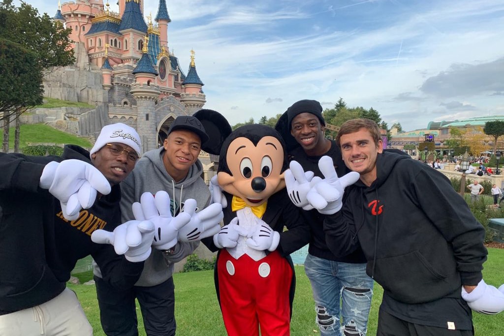 Mbappé Pogba Griezmann Dembélé Disneyland Equipe de France