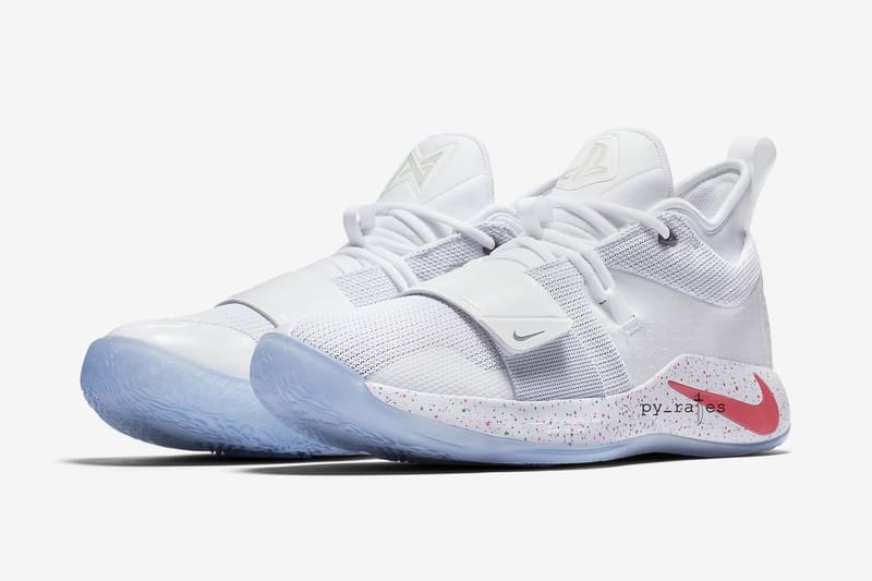Un Premier Aperçu De La Nouvelle Paire Nike x PlayStation "PG 2.5"