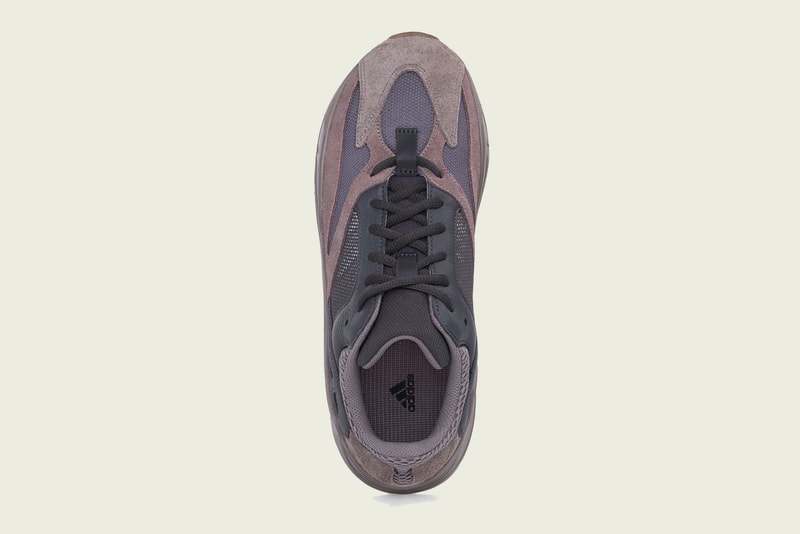 YEEZY BOOST 700 Mauve Images
