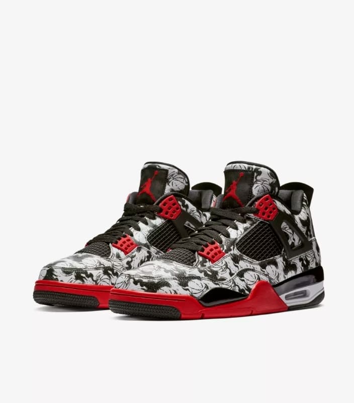 Photo Air Jordan IV "Tattoo"