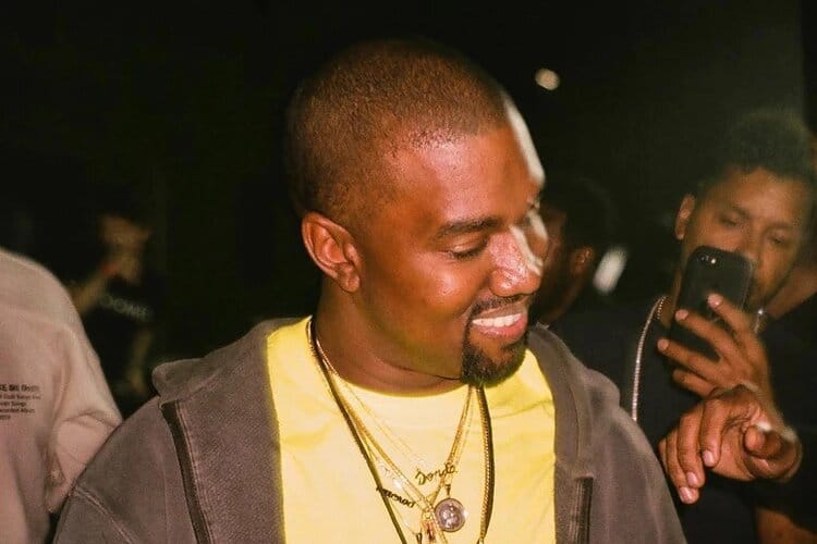 Kanye West Tease Une Nouvelle Paire De YEEZY