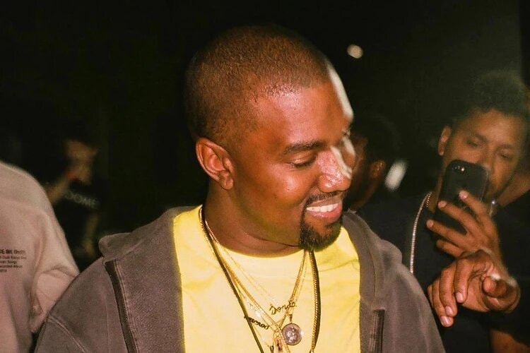 Kanye West Tease Une Nouvelle Paire De YEEZY