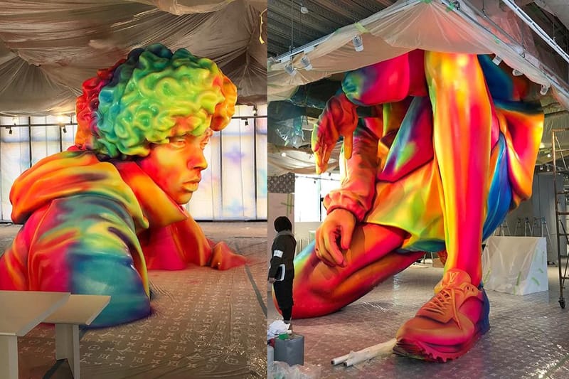 Virgil Abloh Installe D'Impressionnantes Œuvres D'Art À Travers Le Monde Pour Célébrer Sa Première Collection Chez Louis Vuitton