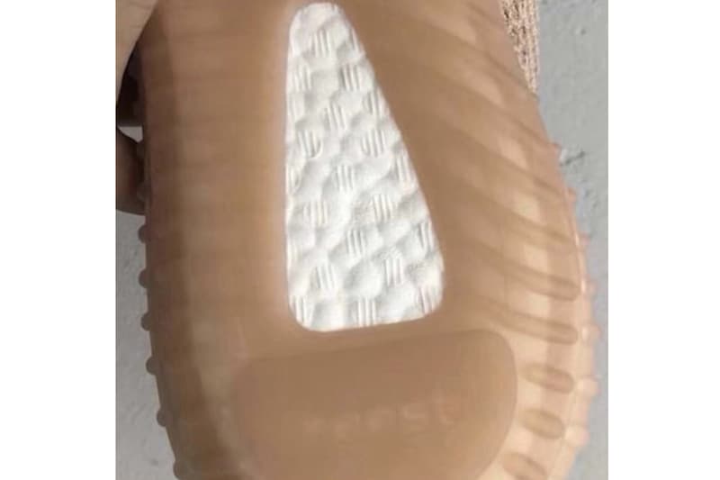 YEEZY BOOST 350 V2 Clay photos