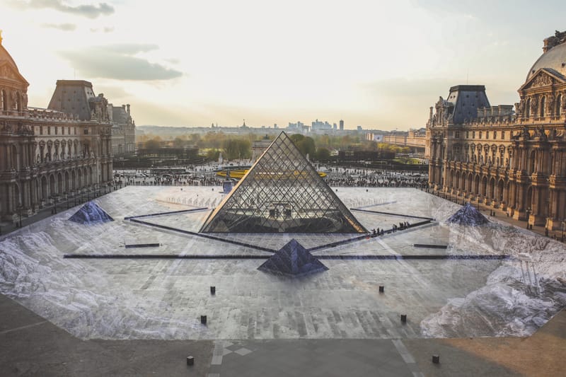Voici l'oeuvre finie de JR à la Pyramide du Louvre
