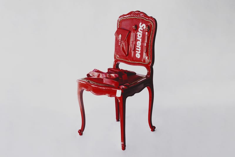 Un Label Parisien Imagine Une Chaise En Hommage À La Collaboration Supreme x Louis Vuitton