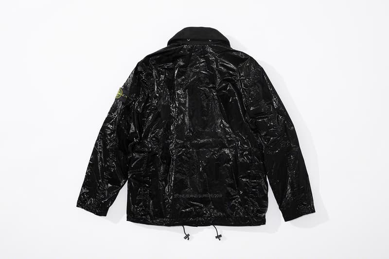 Photos De La Collaboration Entre Supreme Et Stone Island