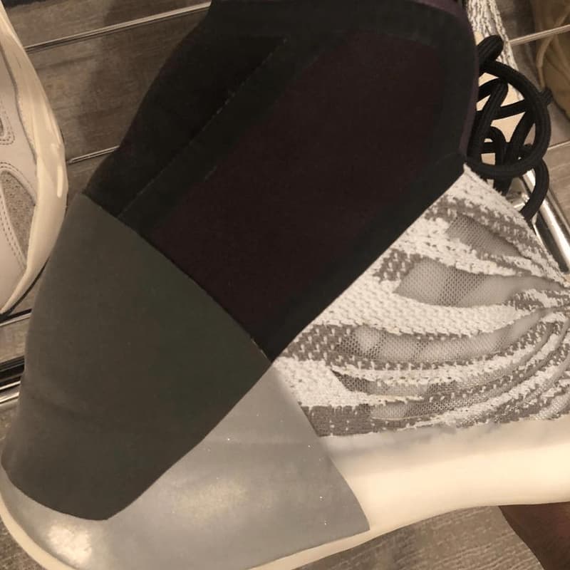 Photo YEEZY Basketball