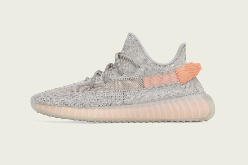 Premières Images Officielles De La YEEZY BOOST 350 V2 "Trueform" Exclusive À L'Europe