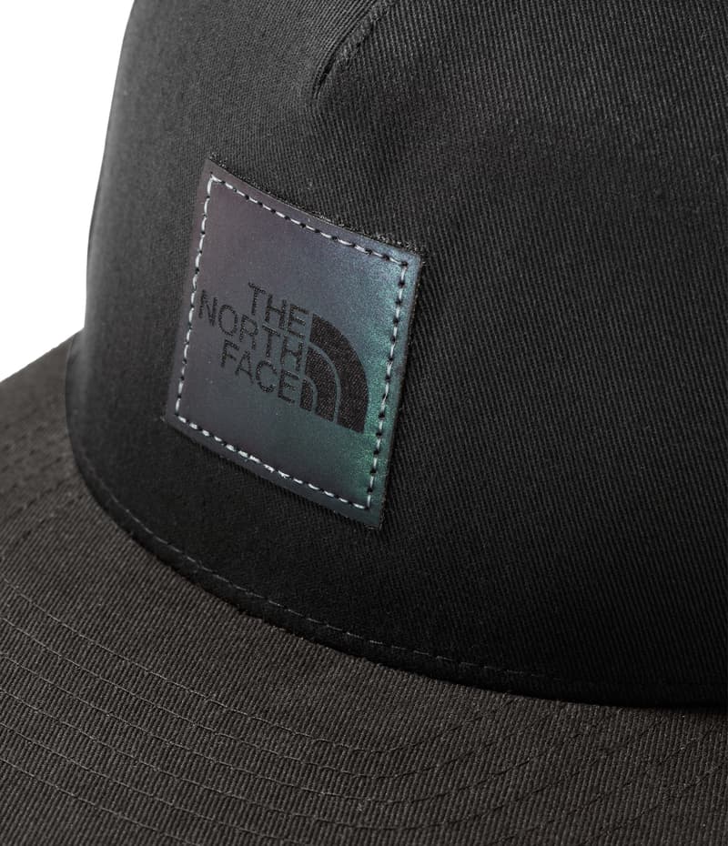 Photo The North Face capsule iridescente