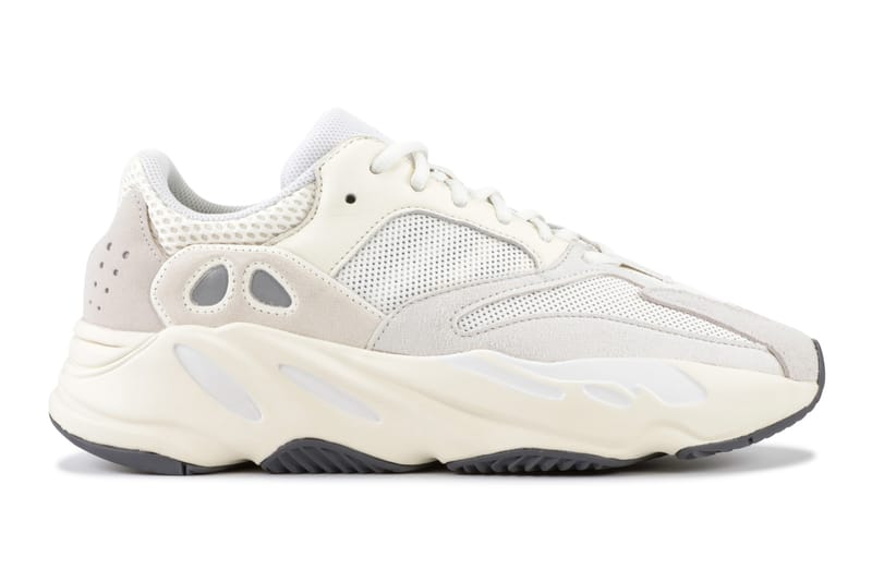 YEEZY, Fear of God, Nike x AMBUSH... Les sorties sneakers à ne pas rater cette semaine