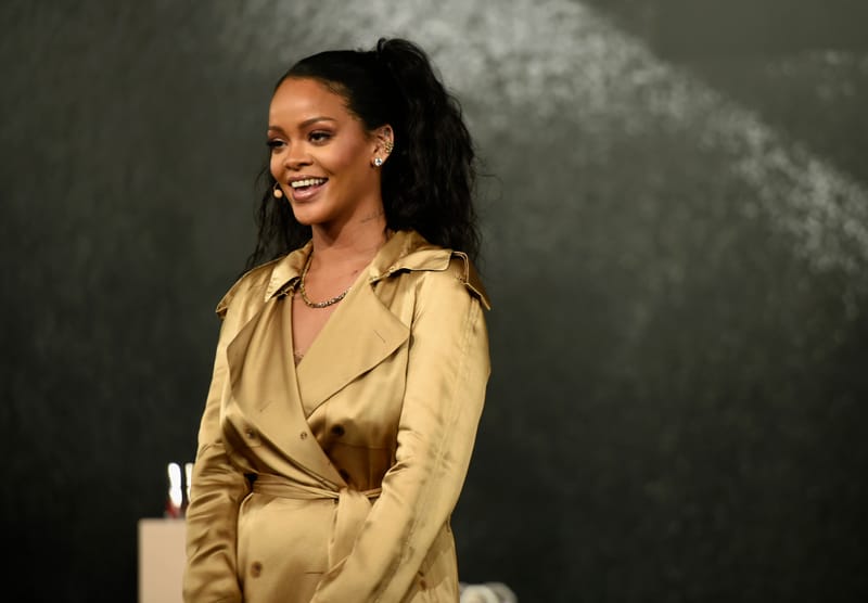 Rihanna présente des pièces de sa première collection pour sa maison Fenty sous LVMH