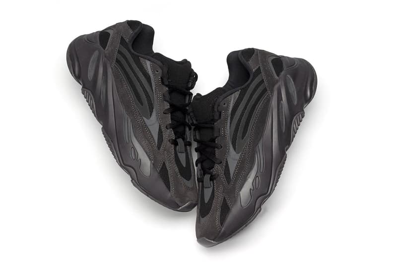 Photo YEEZY BOOST 700 V2 "Vanta"