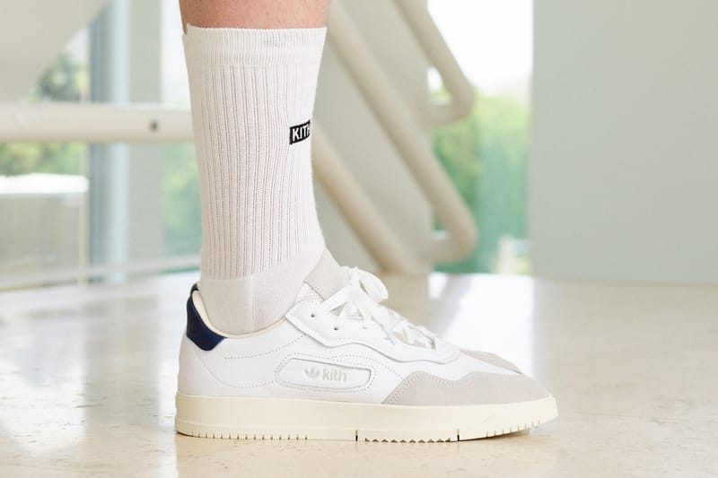KITH droppe deux sneakers imaginées en collaboration avec adidas