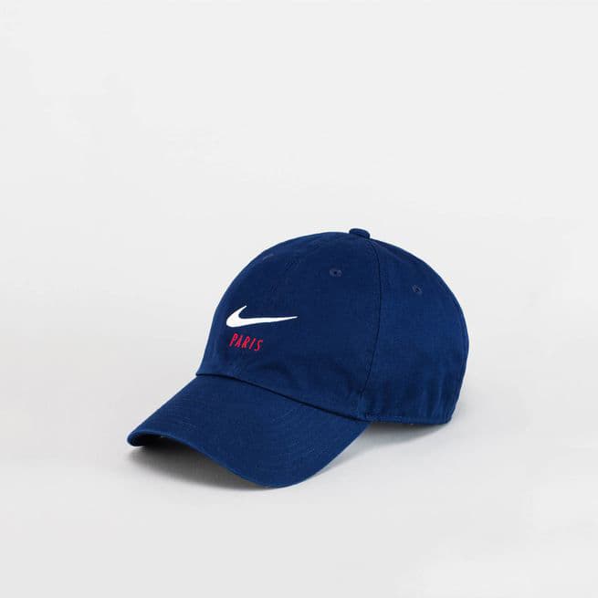 Photo des casquettes PSG