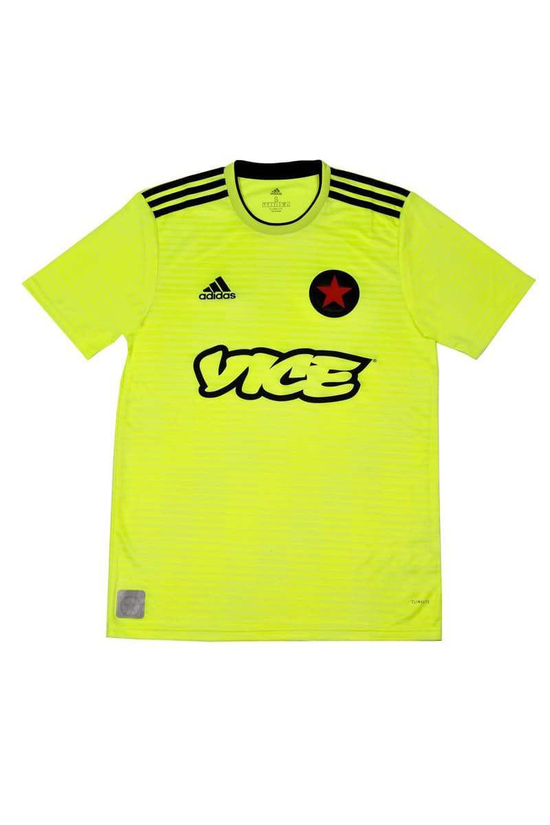 Red Star FC maillots google maps 2019 2020 campagne photos